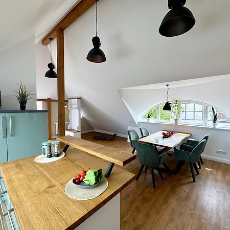 Kaepitaenshaus Zum Pluemper Apartament Ahrenshoop