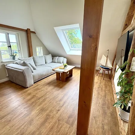 Apartament Kaepitaenshaus Zum Pluemper
