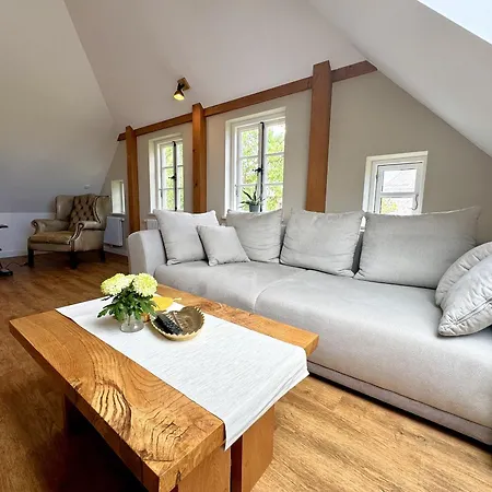 Apartament Kaepitaenshaus Zum Pluemper *