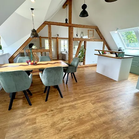 Kaepitaenshaus Zum Pluemper *