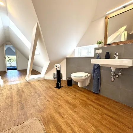 Kaepitaenshaus Zum Pluemper Apartament Ahrenshoop