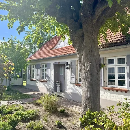 Apartament Kaepitaenshaus Zum Pluemper